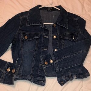 Drama Gold Jean Jacket (cropped) Dark Wash SIZE: Large